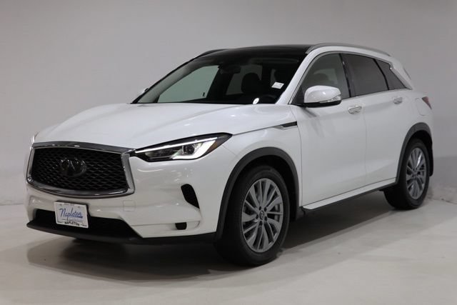 Used 2023 INFINITI QX50 Luxe AWD/4WD image 3
