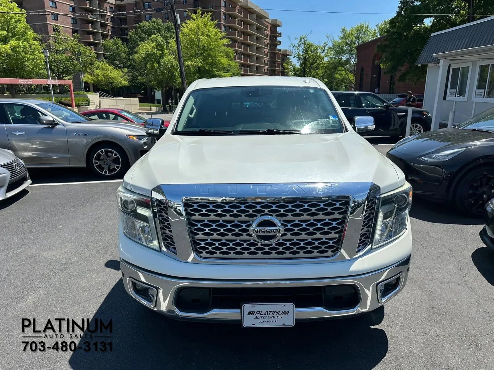 Used 2017 Nissan Titan SL RWD image 4