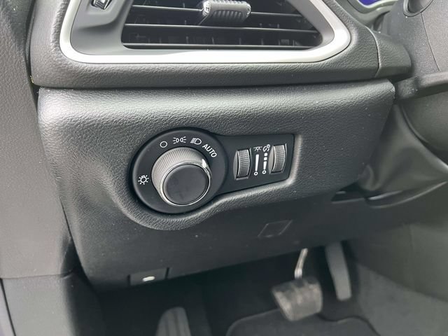 New 2026 Chrysler Voyager LX FWD image 13