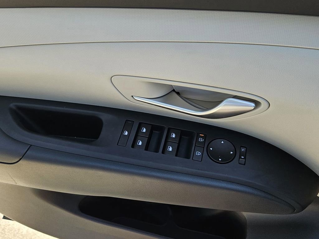 New 2026 Hyundai Tucson SEL FWD image 17