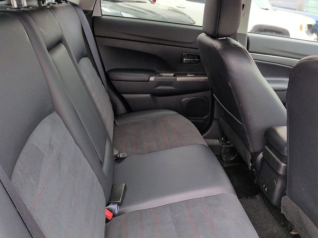 Used 2025 Mitsubishi Outlander Sport AWD image 11