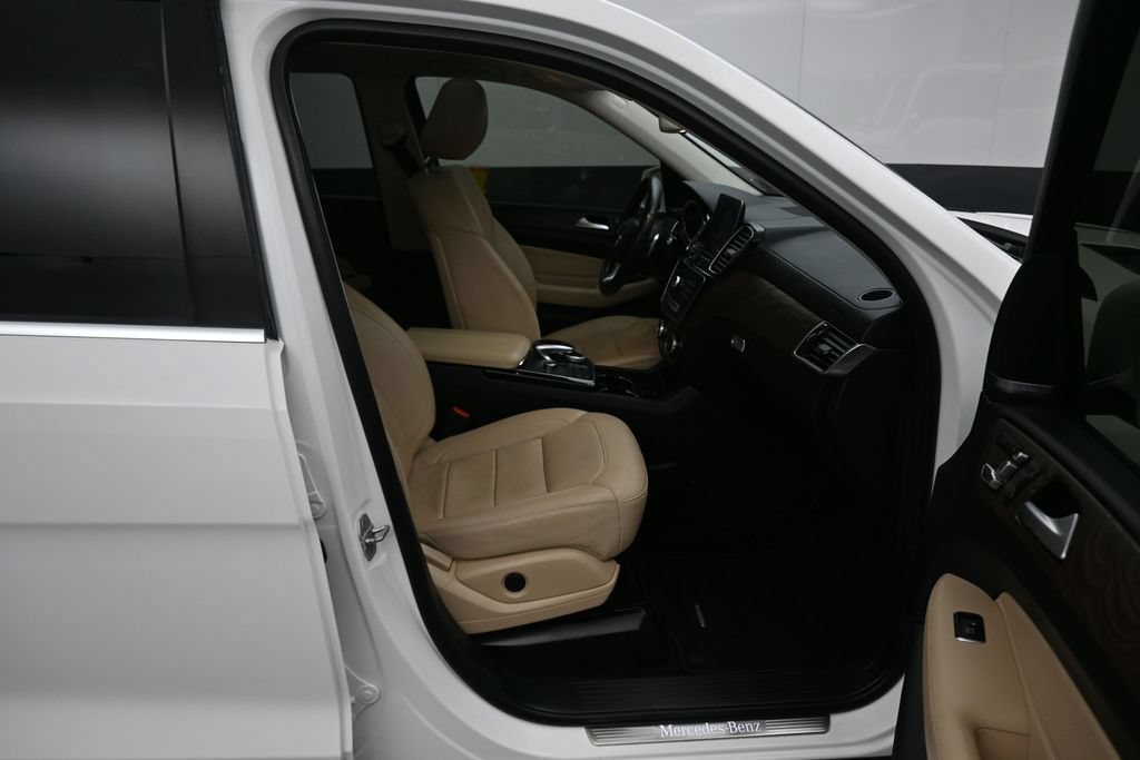 Used 2018 Mercedes-Benz GLS 450 4MATIC image 61