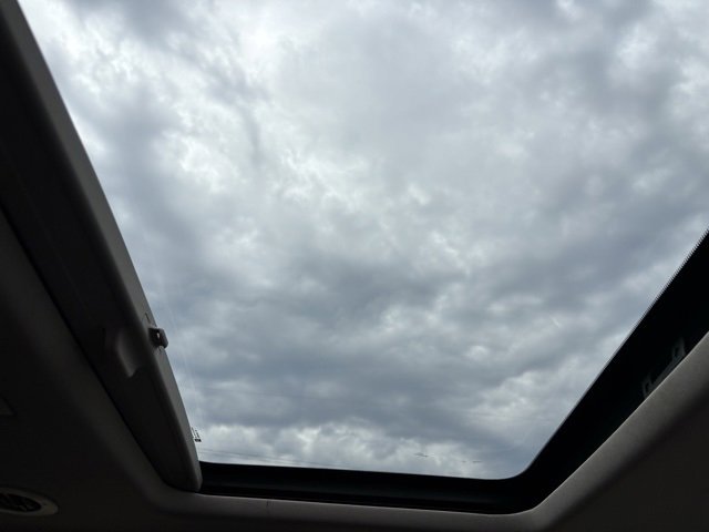 Used 2021 Buick Enclave Avenir w/ Avenir Technology Package image 29