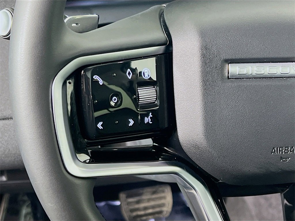 Used 2025 Land Rover Discovery Sport S image 10