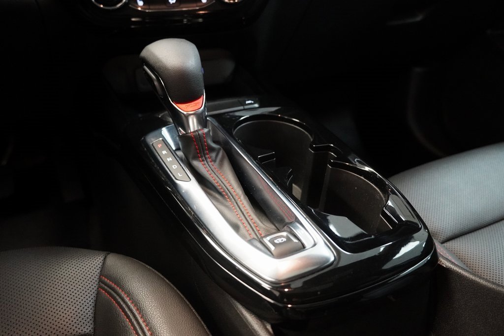 Used 2024 Chevrolet Trax RS w/ Sunroof Package image 22