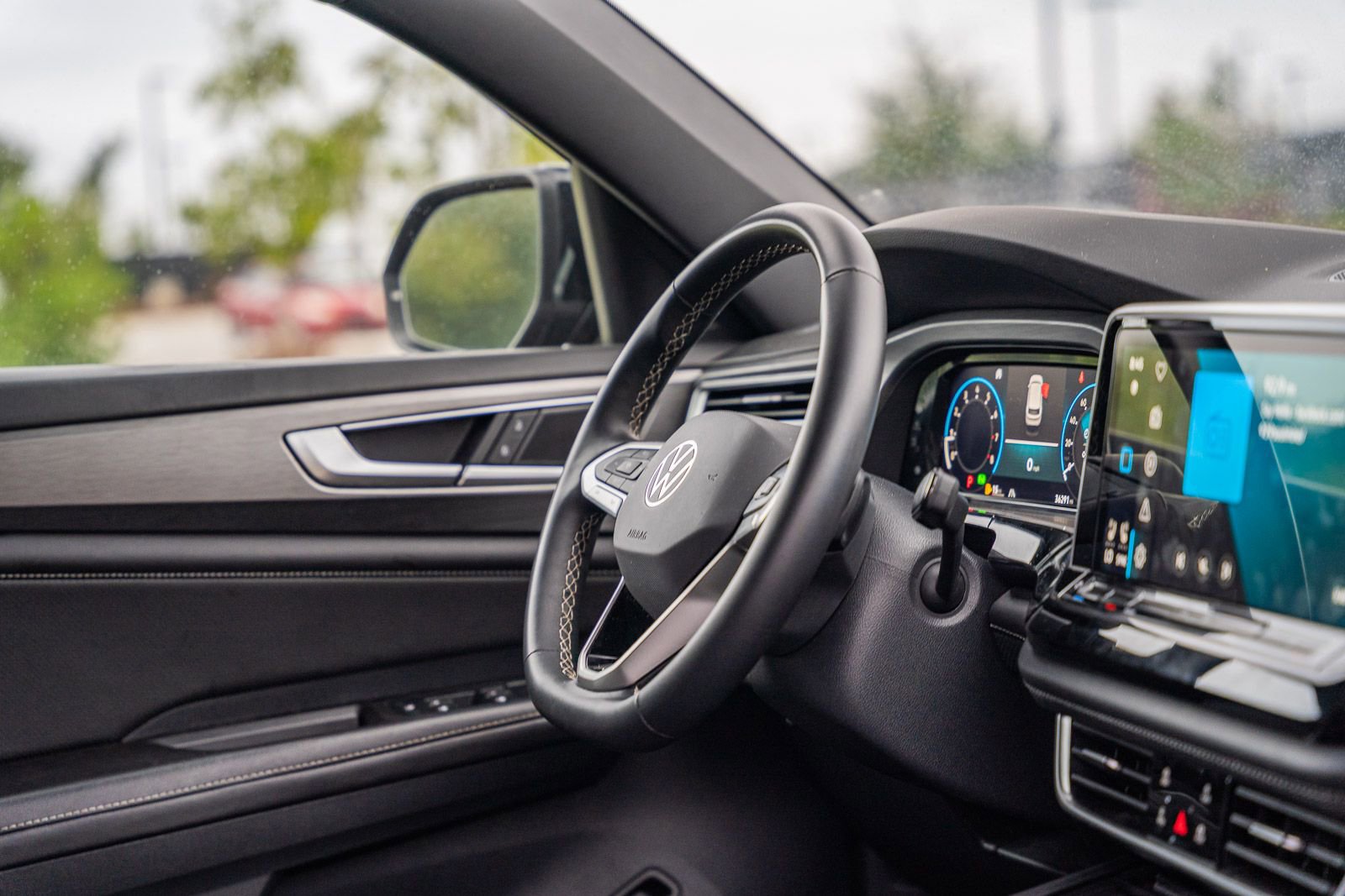 Used 2024 Volkswagen Atlas Cross Sport SE image 15