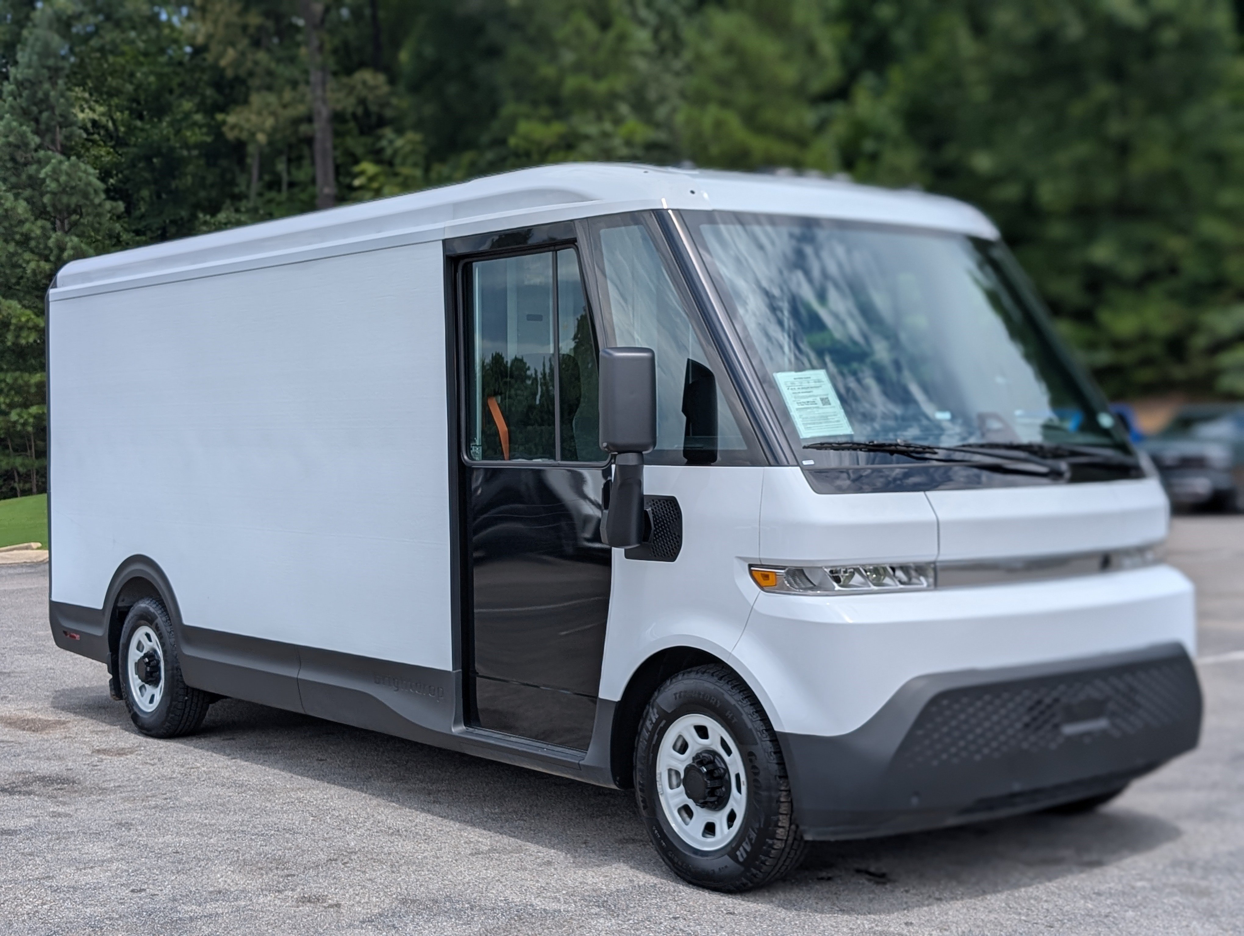 Used 2024 Chevrolet Brightdrop 600 w/ Commercial Equipment Package AWD/4WD image 11