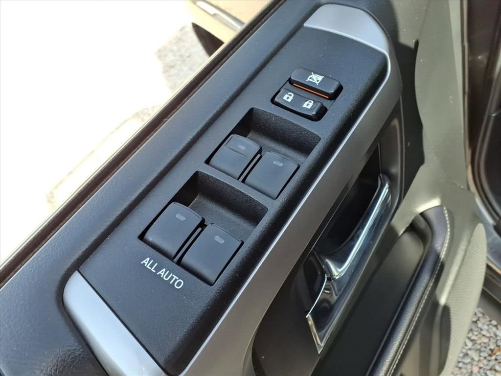 Used 2022 Toyota 4Runner SR5 Premium image 16