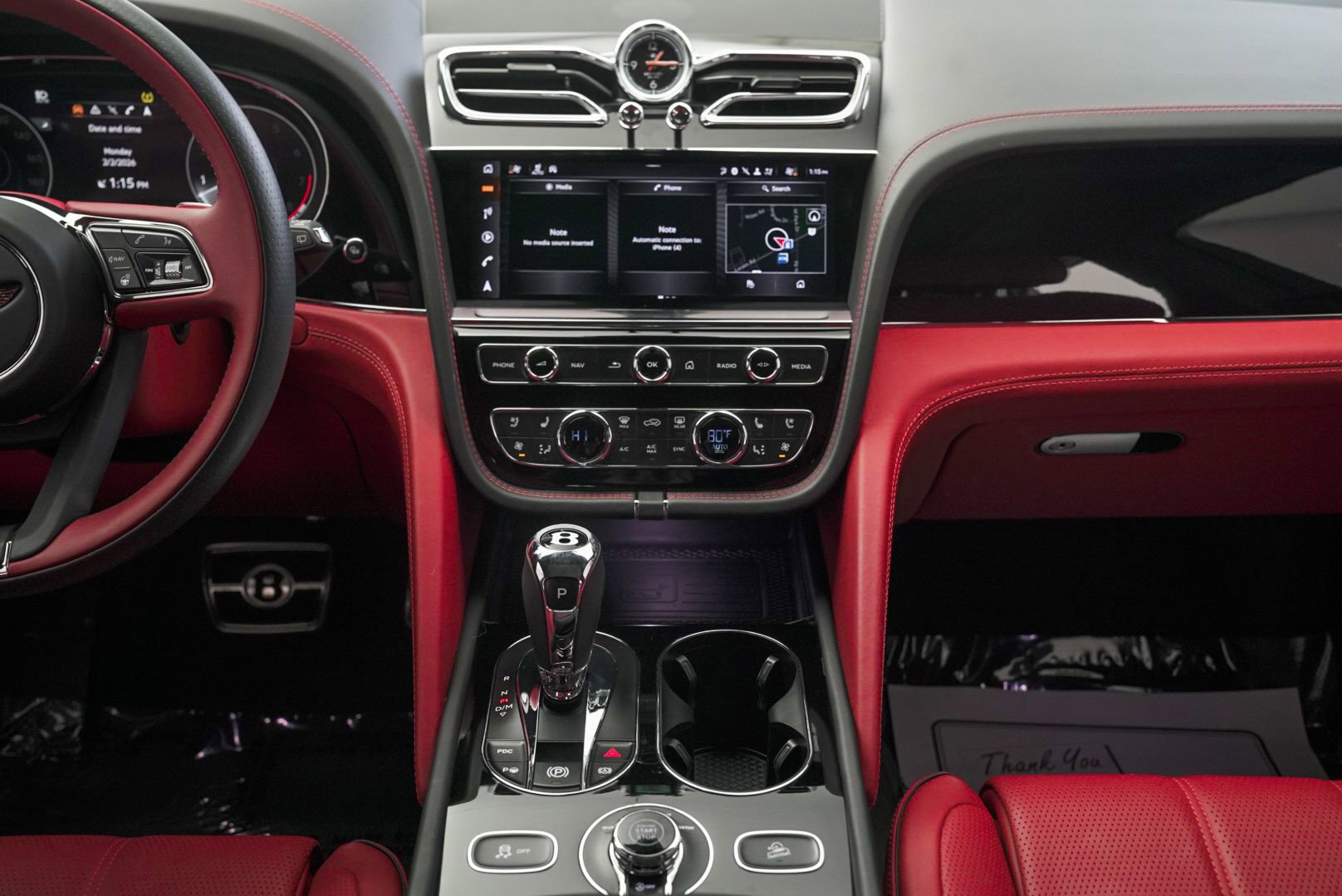 Used 2022 Bentley Bentayga image 33