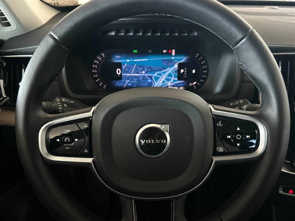 Certified 2026 Volvo XC90 B6 Plus AWD/4WD image 24
