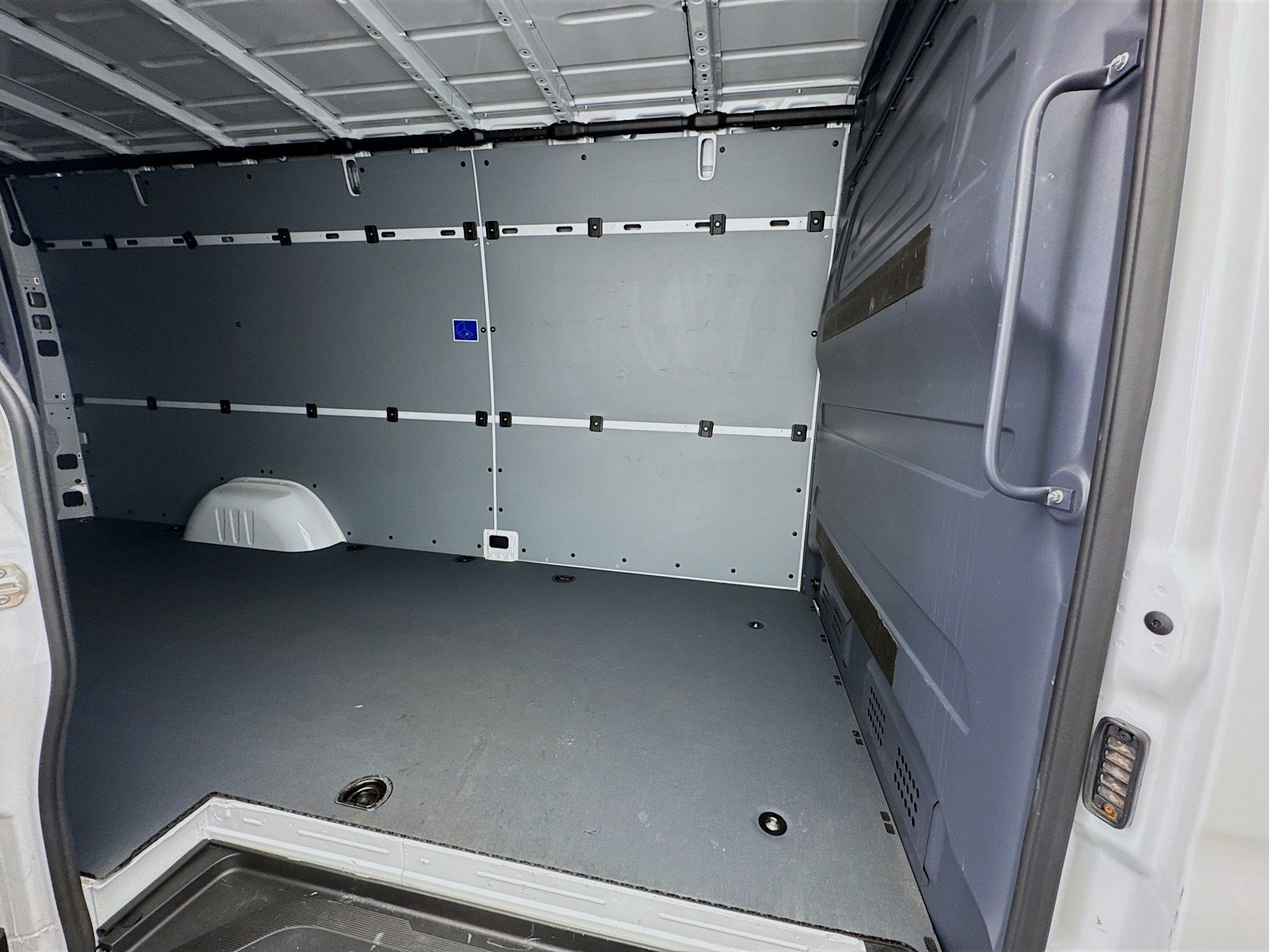 Used 2024 Mercedes-Benz Sprinter 2500 image 18
