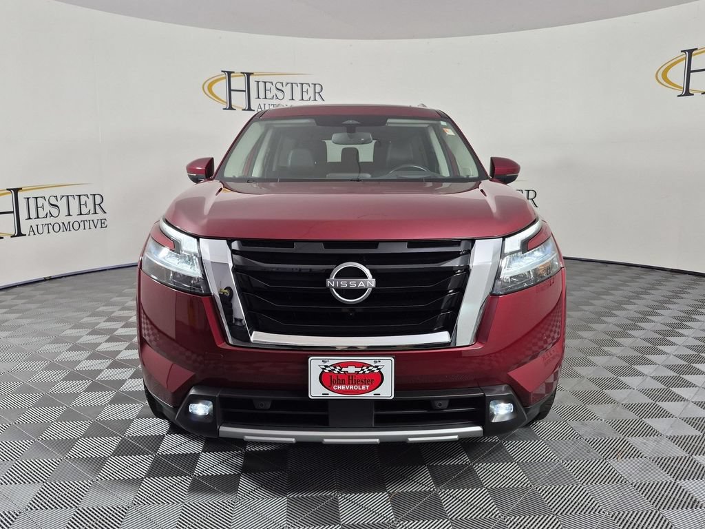 Used 2022 Nissan Pathfinder Platinum AWD/4WD image 9