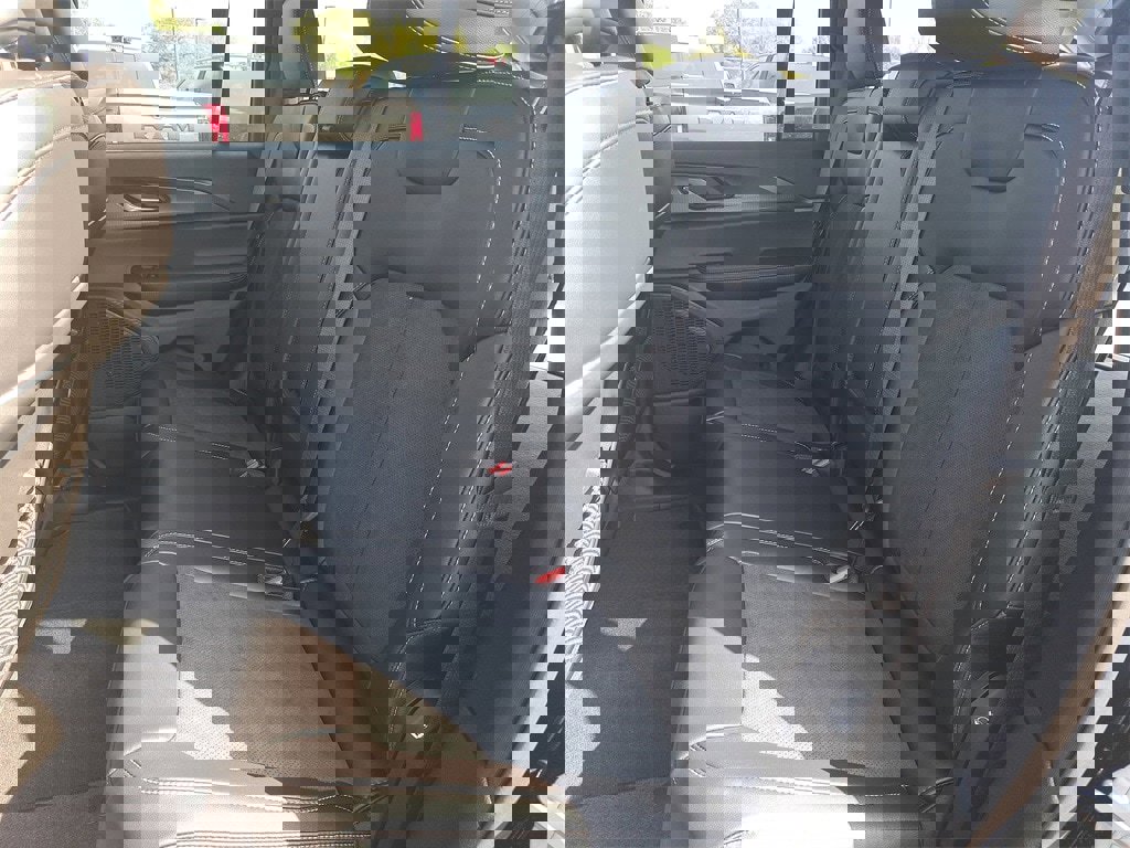 New 2025 Jeep Grand Cherokee Altitude image 14