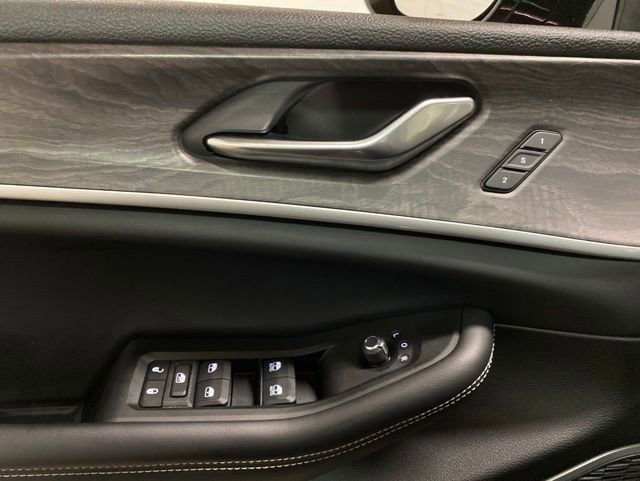 Used 2022 Jeep Grand Cherokee Limited 4xe AWD/4WD image 12