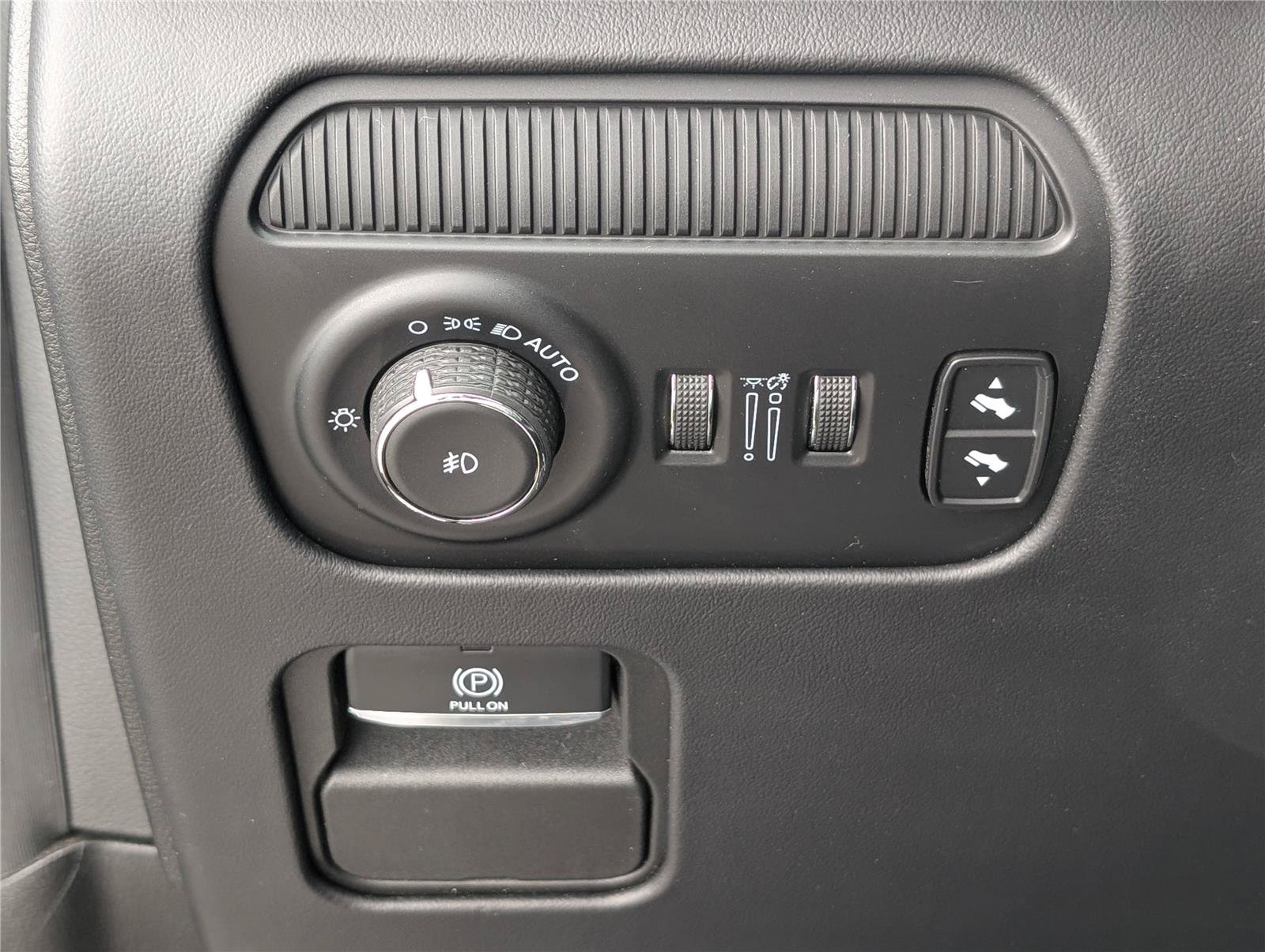 Used 2022 Jeep Grand Wagoneer Series II w/ Convenience Group III AWD/4WD image 28