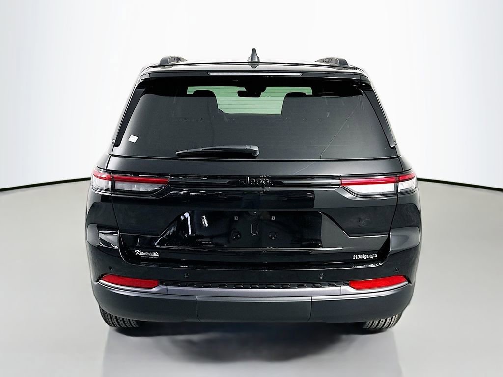 New 2026 Jeep Grand Cherokee Altitude RWD image 6