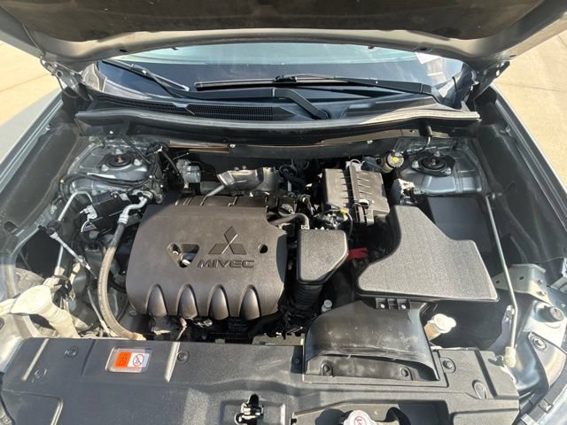 Used 2020 Mitsubishi Outlander SE FWD image 39