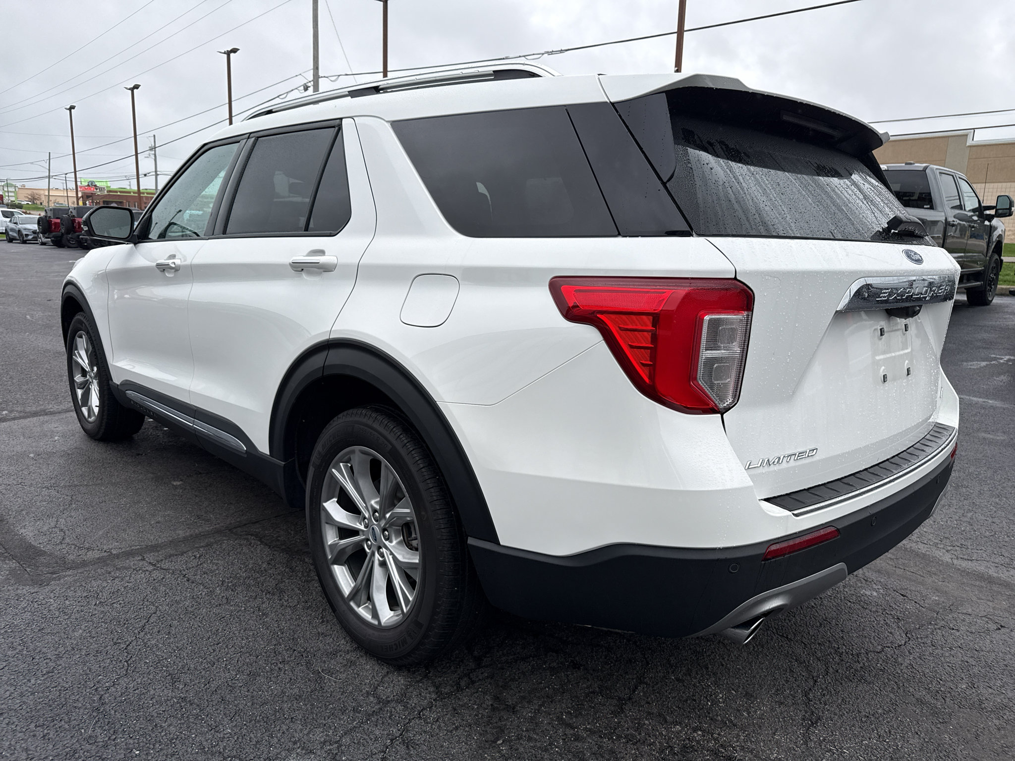 Used 2023 Ford Explorer Limited w/ Limited Technology Package AWD/4WD image 6