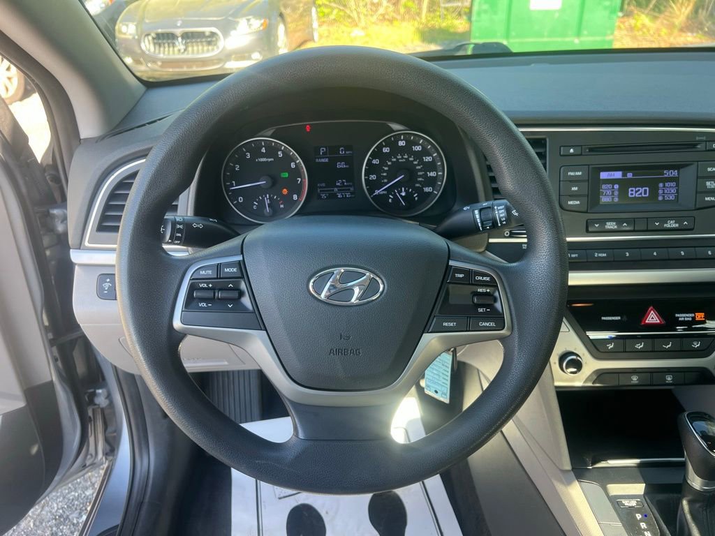 Used 2017 Hyundai Elantra SE FWD image 22