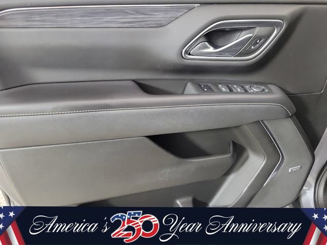 Used 2022 GMC Yukon XL SLT w/ SLT Premium Package AWD/4WD image 16