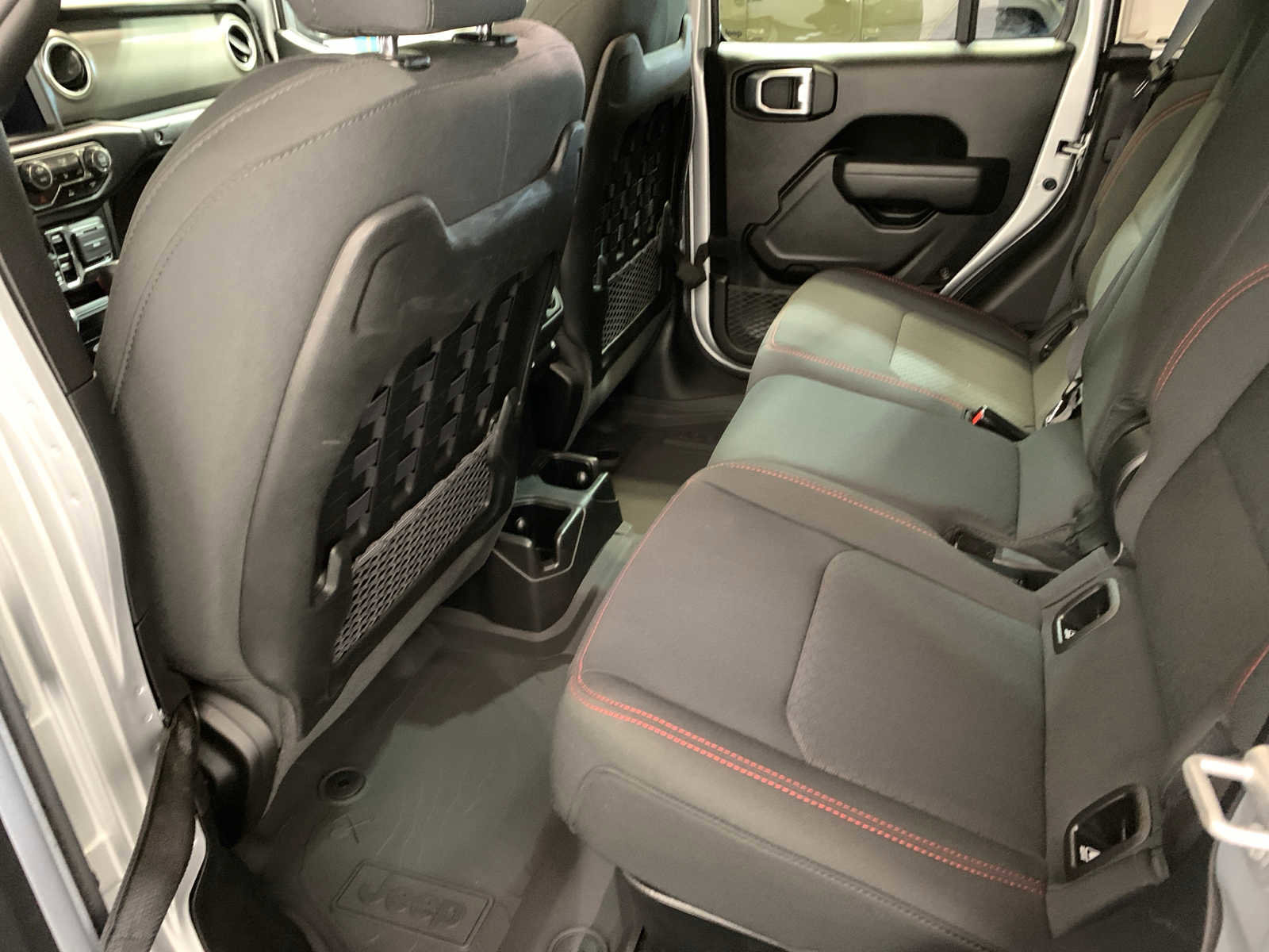 Used 2022 Jeep Gladiator Rubicon w/ Cold Weather Group image 9