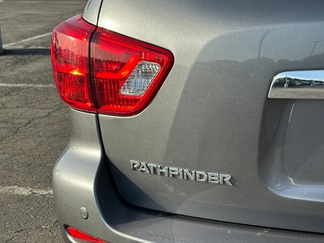 Used 2019 Nissan Pathfinder SL AWD/4WD image 11