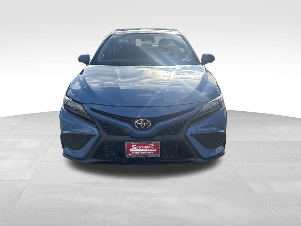 Used 2024 Toyota Camry SE image 5