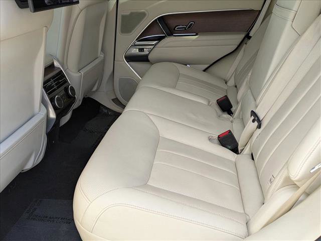 Certified 2023 Land Rover Range Rover SE image 21