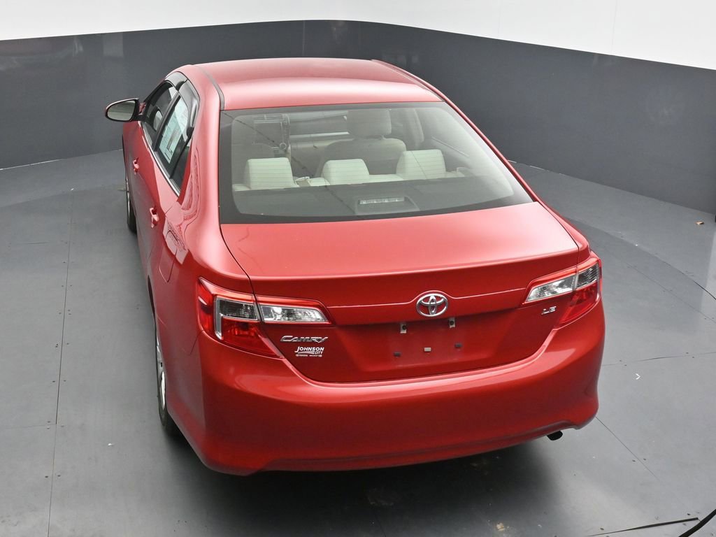 Used 2014 Toyota Camry LE FWD image 15