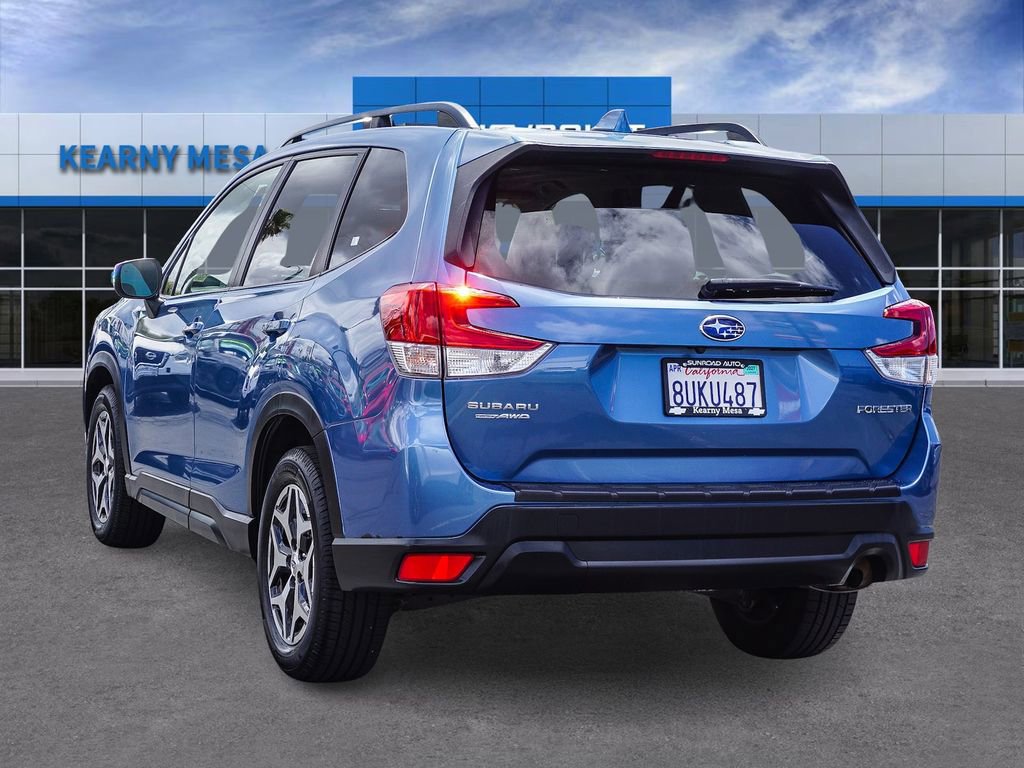 Used 2019 Subaru Forester Premium w/ All-Weather Package image 4
