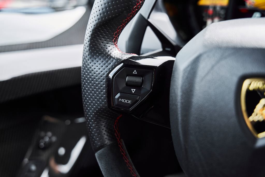Used 2016 Lamborghini Aventador LP 750-4 Superveloce AWD/4WD image 57