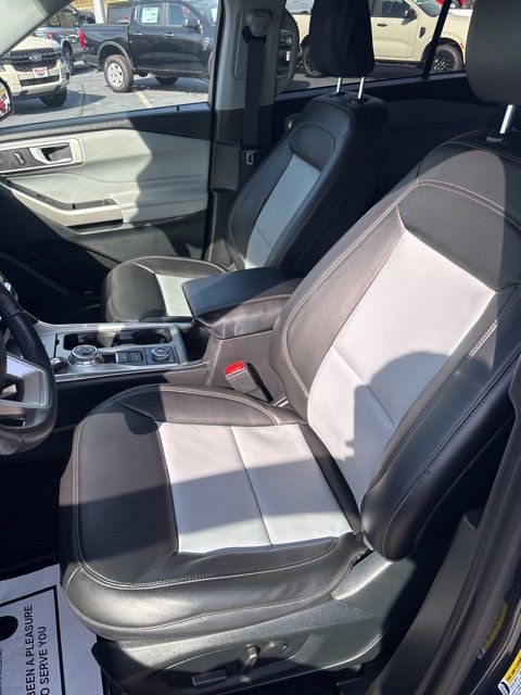 Used 2023 Ford Explorer XLT w/ Equipment Group 202A image 19