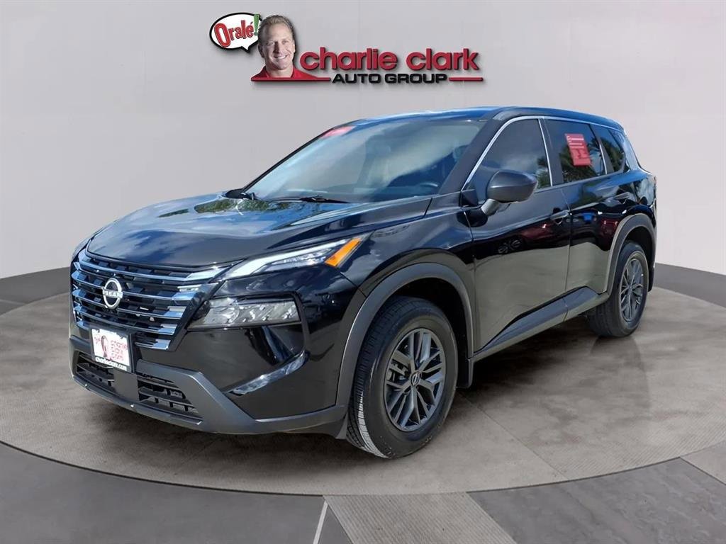 Used 2025 Nissan Rogue S image 1