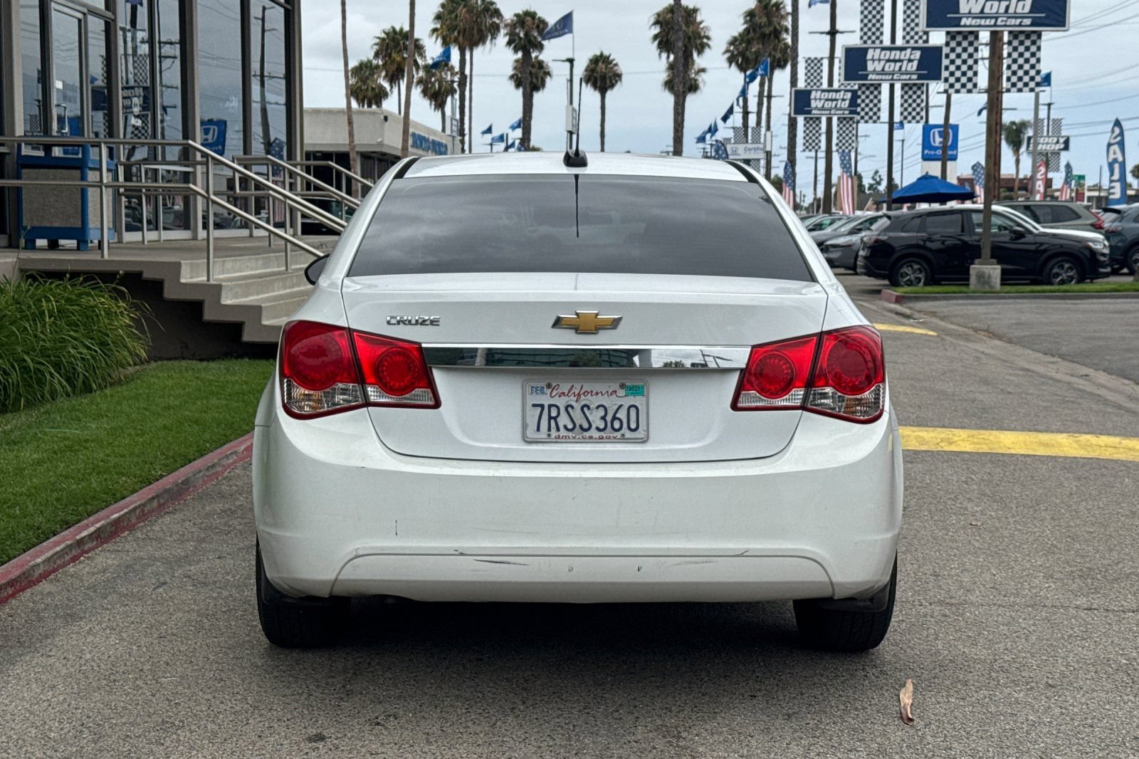 Used 2016 Chevrolet Cruze LS FWD image 6
