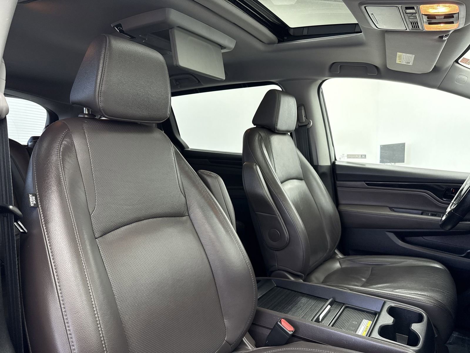 Used 2020 Honda Odyssey Elite image 32