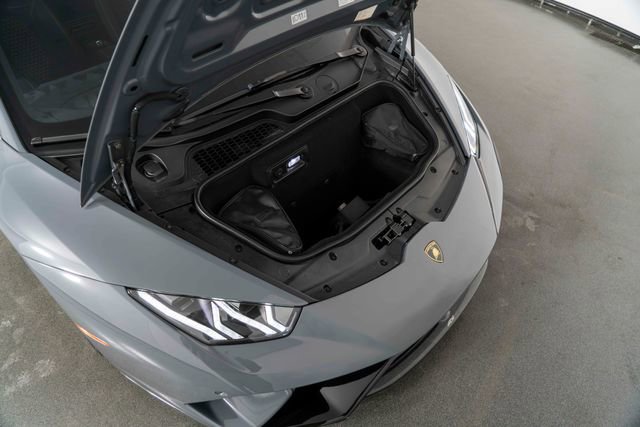 Used 2018 Lamborghini Huracan Performante image 24