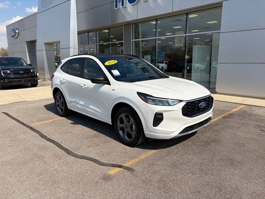 Used 2024 Ford Escape ST-Line w/ Tech Pack #1 AWD/4WD image 38