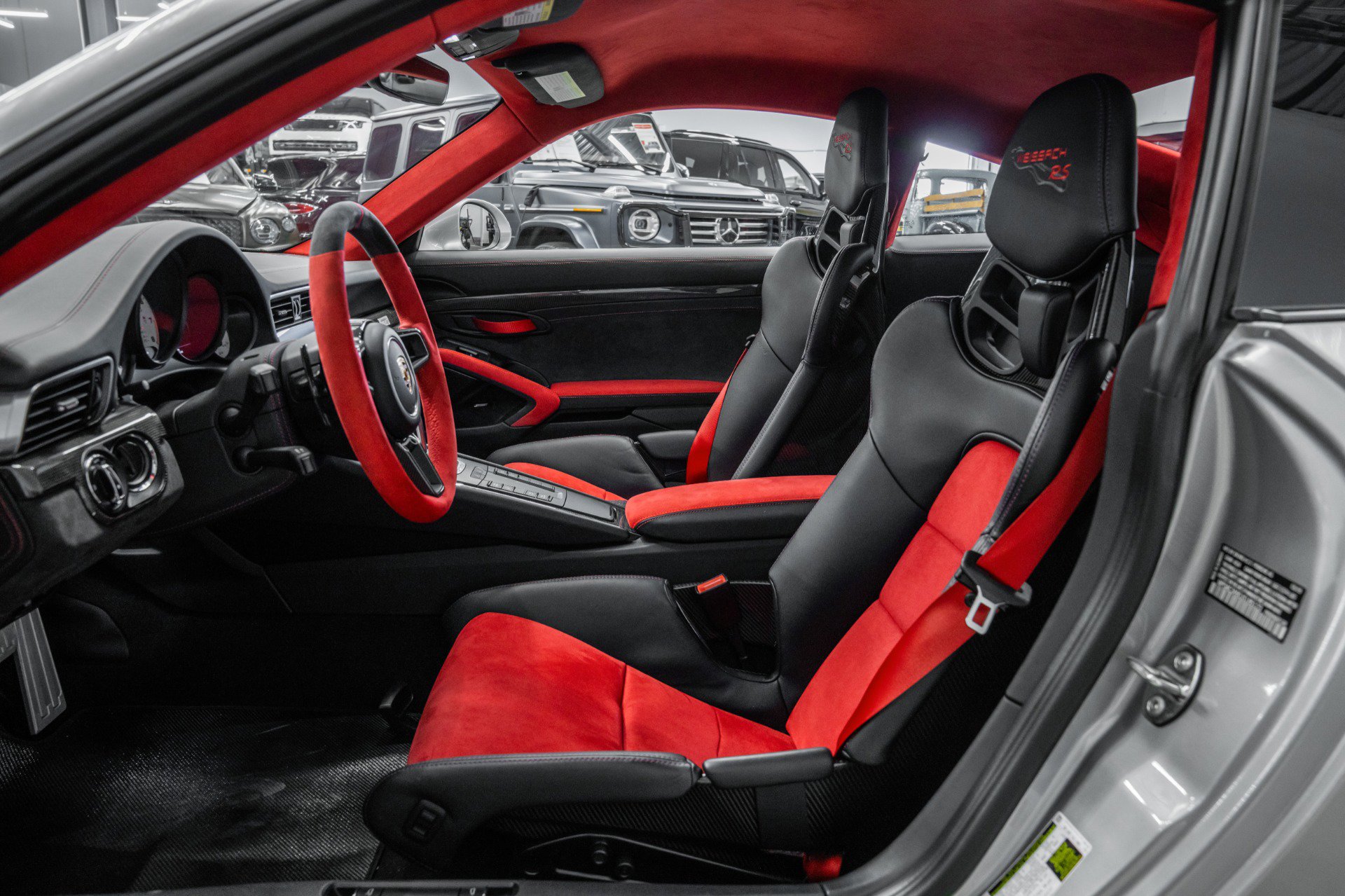 Used 2018 Porsche 911 GT2 RS w/ Weissach Package image 33