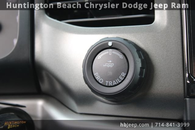 Used 2024 Ford Expedition XL AWD/4WD image 26