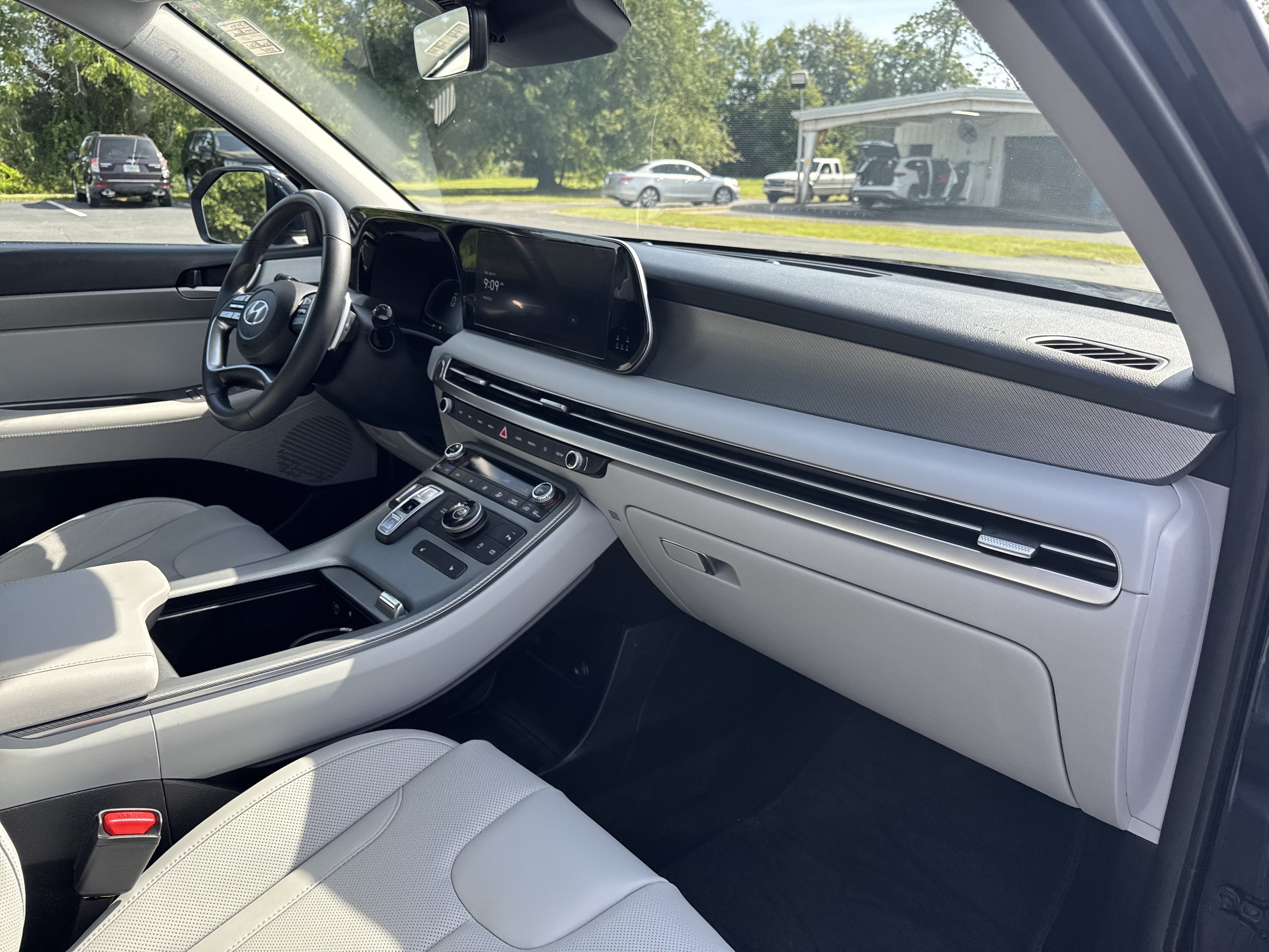 Used 2025 Hyundai Palisade SEL FWD image 35
