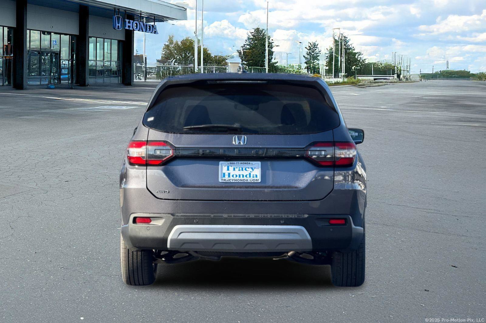 New 2025 Honda Pilot EX-L image 5