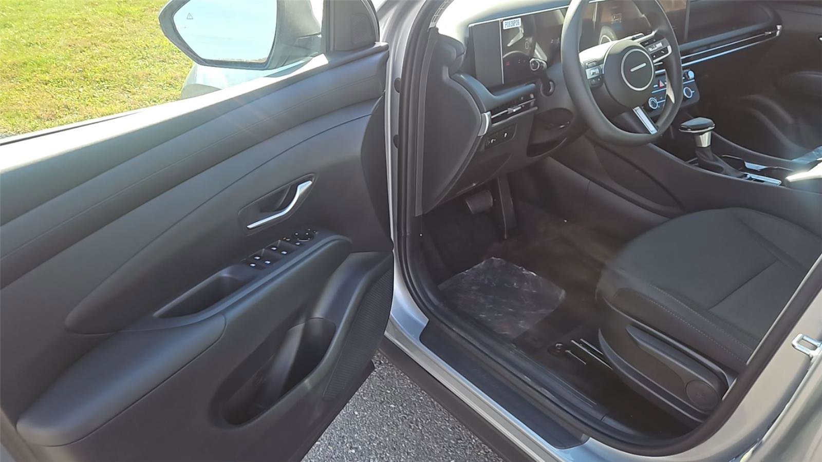 New 2026 Hyundai Tucson SE AWD/4WD image 9