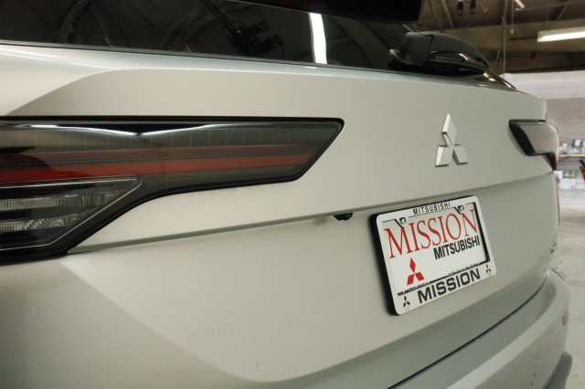 New 2026 Mitsubishi Outlander SE FWD image 4