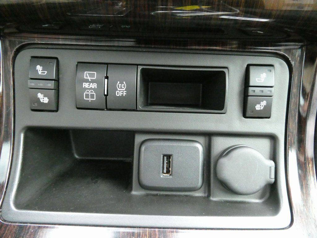 Used 2017 Chevrolet Traverse LT w/ Traveler's Package image 30