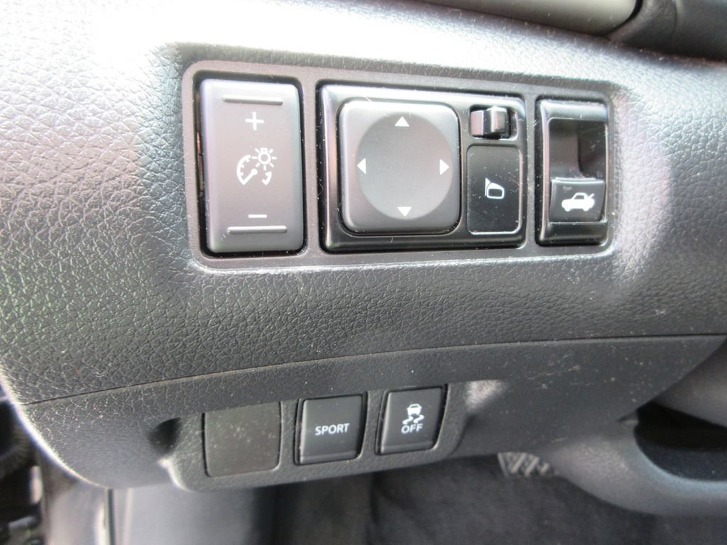 Used 2019 Nissan Sentra SR FWD image 21