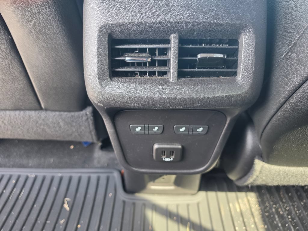 Used 2024 Chevrolet Equinox Premier AWD/4WD image 14