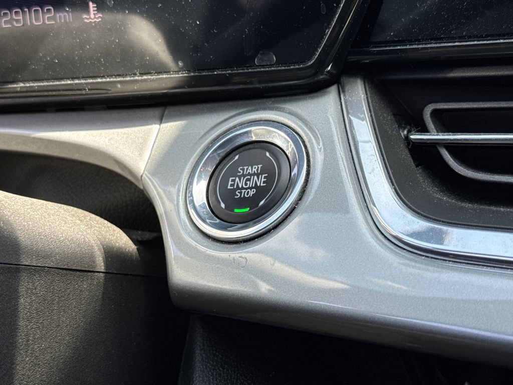 Used 2024 Chevrolet Trax LT w/ Sunroof Package FWD image 18