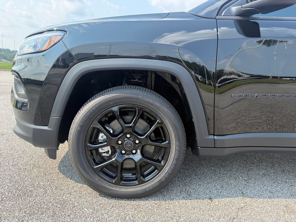 New 2026 Jeep Compass Latitude AWD/4WD image 24