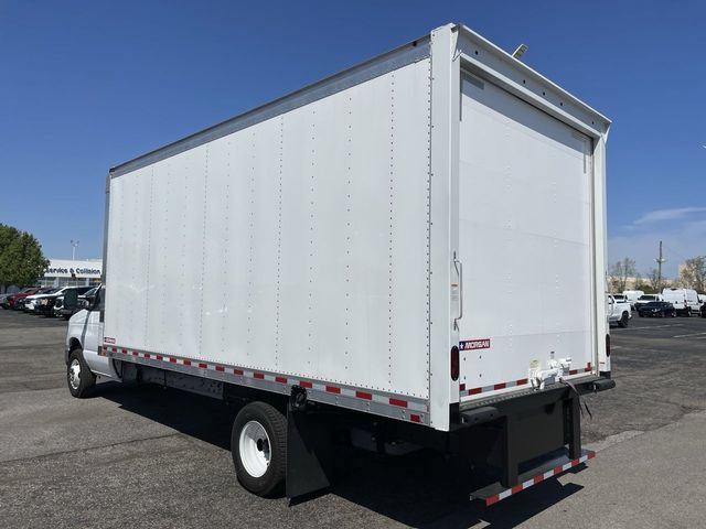 Used 2026 Ford E-450 and Econoline 450 Super Duty RWD image 9