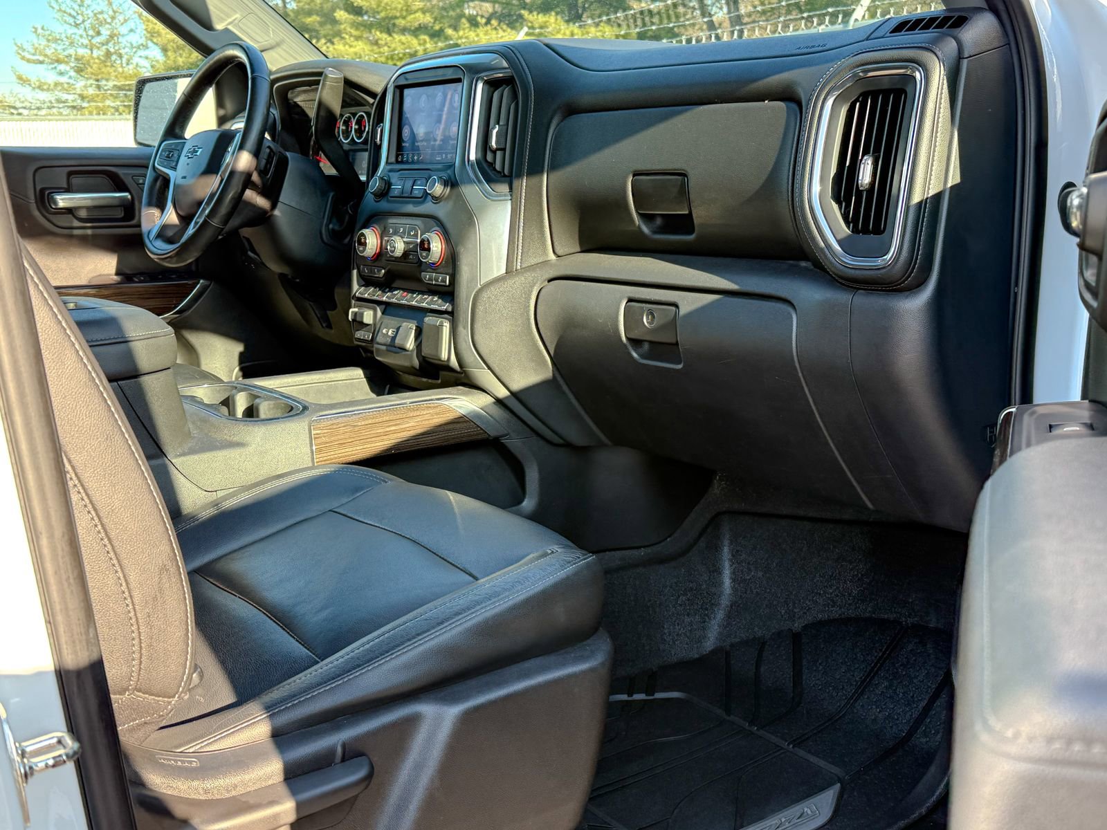 Used 2019 Chevrolet Silverado 1500 RST image 9